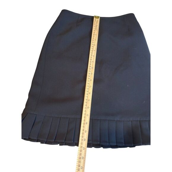 Black Pleated A-Line Skirt Womens Size 4P 100% Polyester Made In China - Picture 6 of 9
